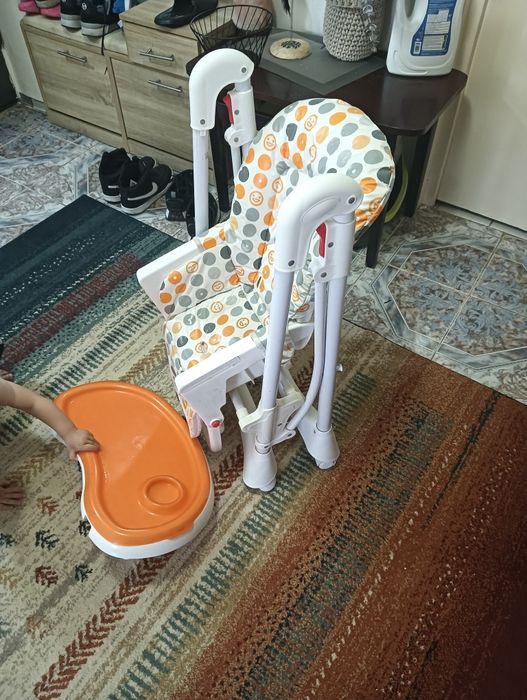 Scaun de masă bebe