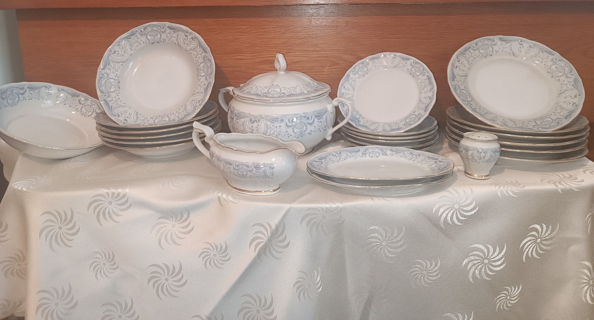 Сервиз за хранене
