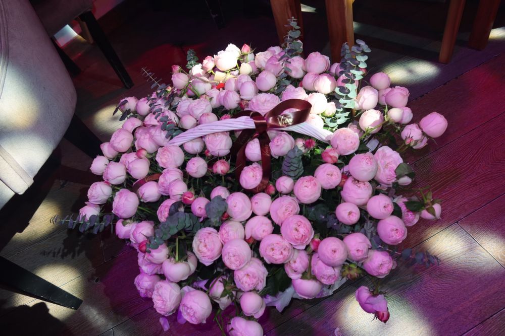 Пионы новый, свежий, корзинада