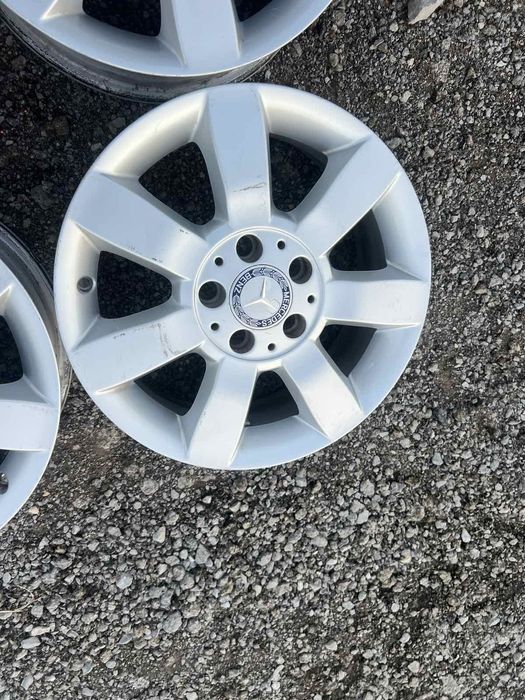 Оригинални джанти Мерцедес 5/112 Mercedes A klasse,B klasse 5x112

Упо