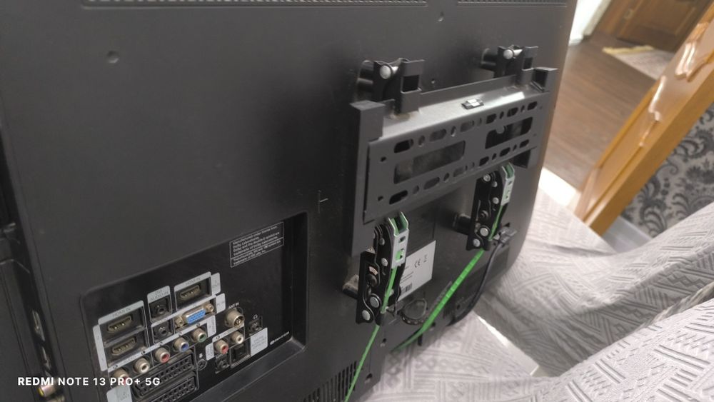 Телевизор Самсунг в хорошем состоянии рабочий