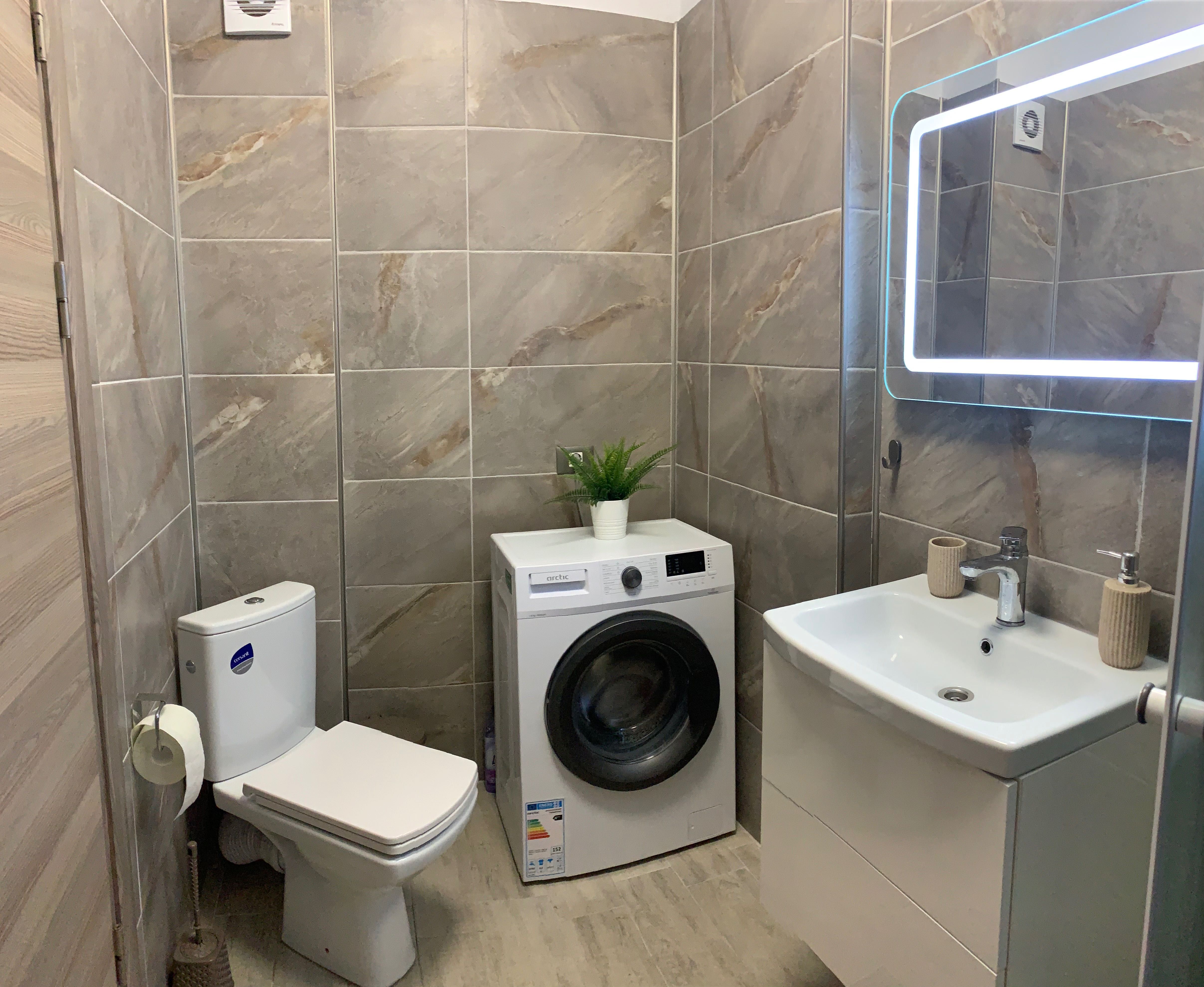DE VÂNZARE apartament Alezzi , 2 camere XL, Navodari