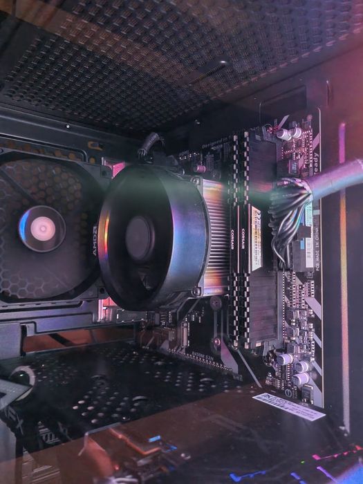 PC Gaming | RX 580 8GB XFX | Ryzen 5 1600AF | Corsair 16 GB 2400mhz