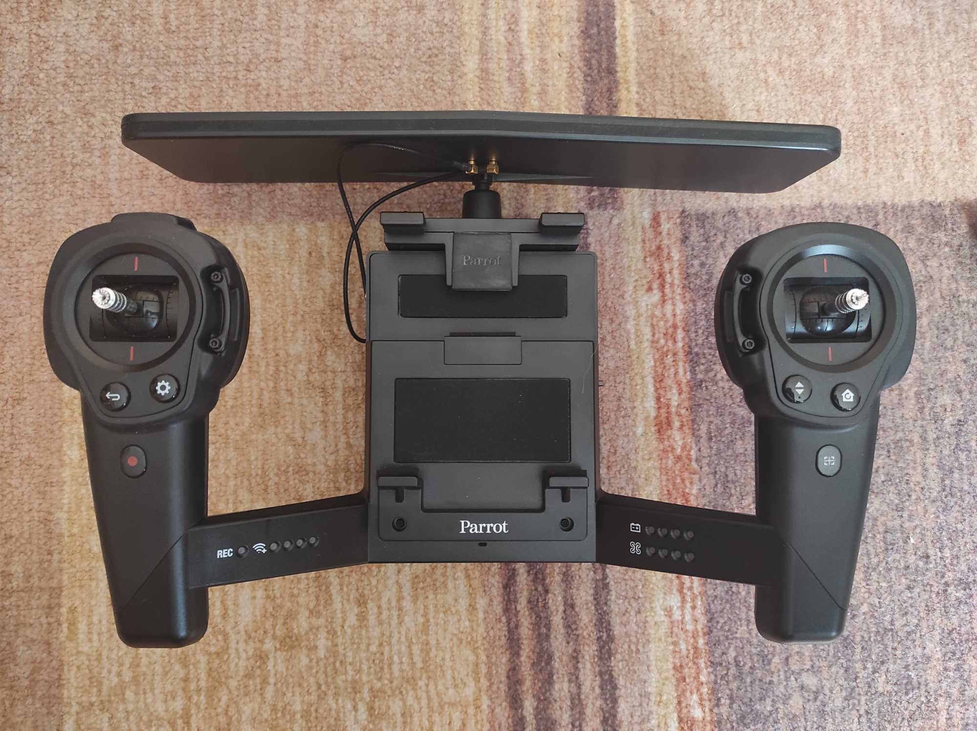 Дрон Parrot Skycontroller 2