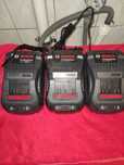 Incărcătoare Bosch 18 V de 8 Ah și de 4 Ah, produse noi.