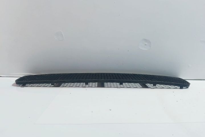 Grila bara fata 6N0853677F Volkswagen VW Polo a 3-a generatie 6N (fac