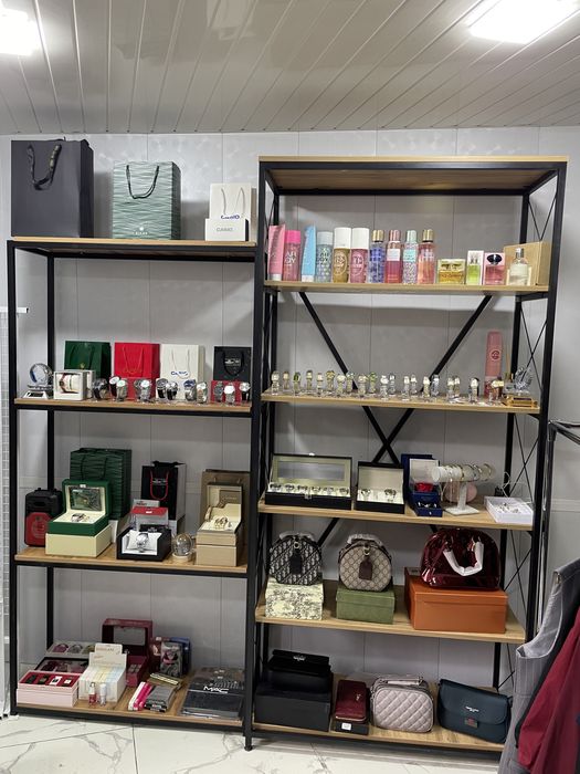 Стеллаж,витрина