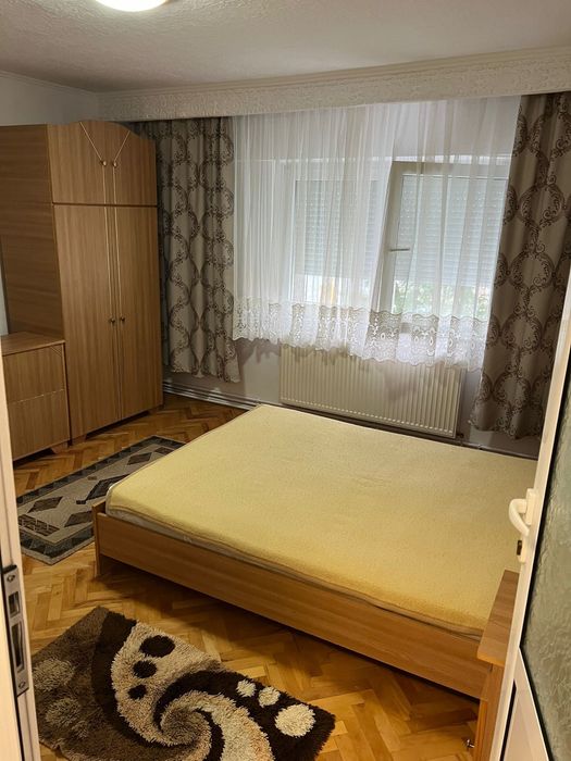 Inchiriez apartament Carpati 2