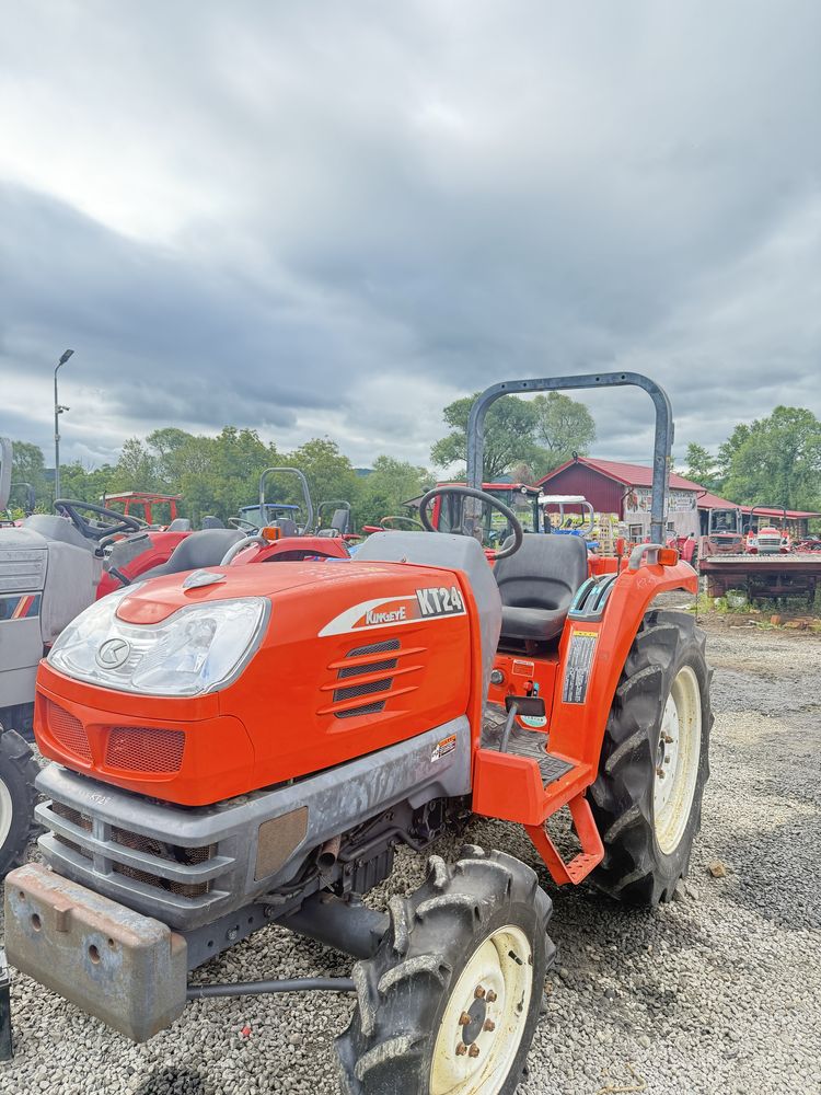 Tractor japonez Kubota KT 24  Tractoras japonez.
