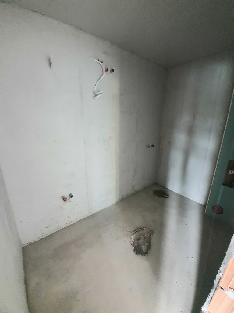 Продава се Тристаен апартамент в Велико Търново, Център - 91 кв.м за 1143 €/кв.м - Снимка #11