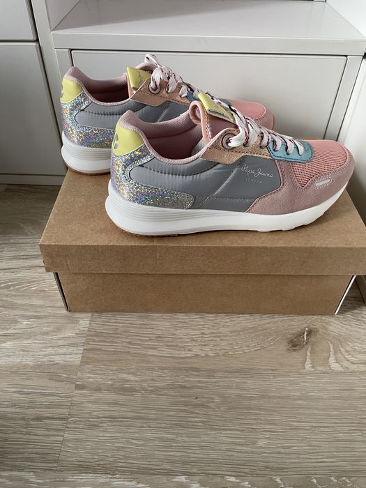 Нови маратонки Pepe Jeans 36н