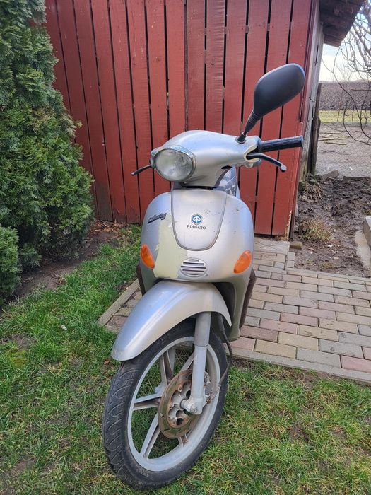 Vând motor Piagio liberti