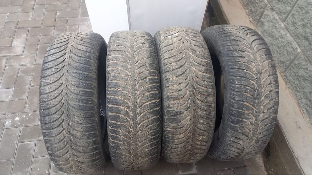 Продам шины липучки зимние