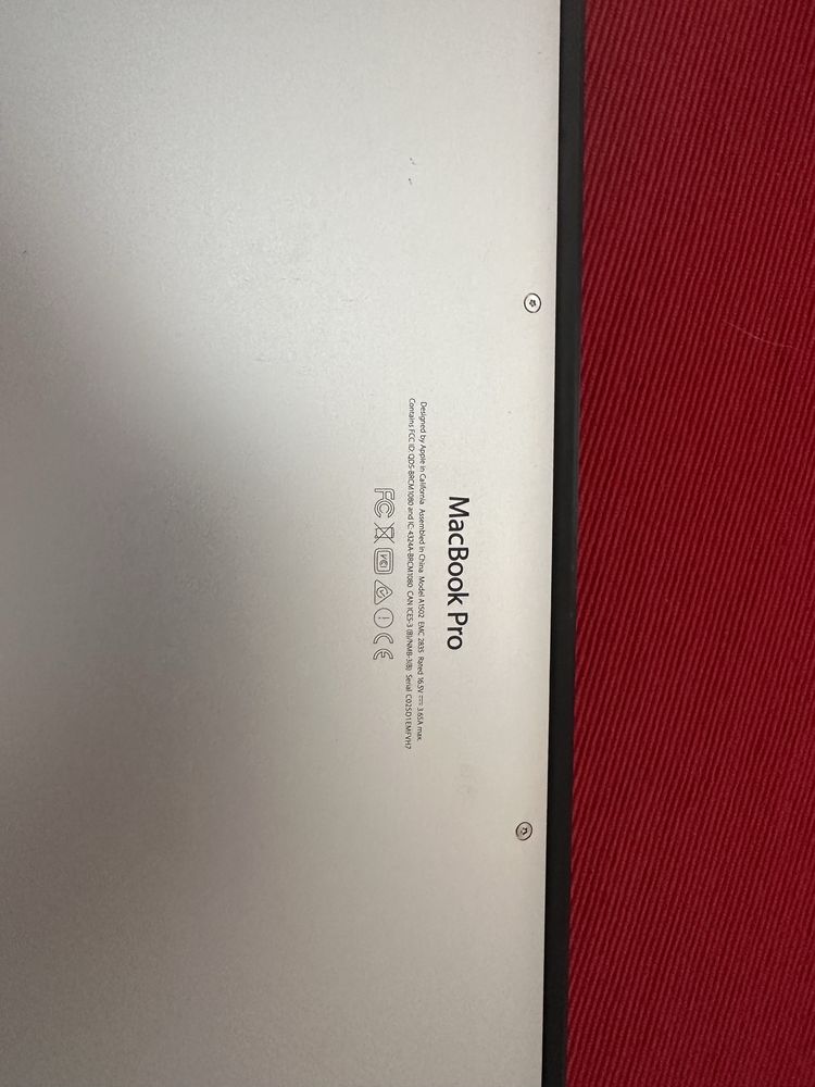 Лаптоп Mac Book Pro