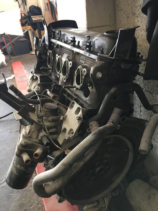 Двигатель 1,6 AEH