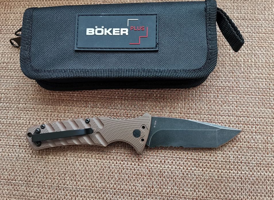 НОВА ЦЕНА Автоматичен нож Boker Plus Strike