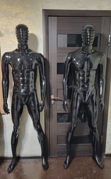 Манекены мужские..