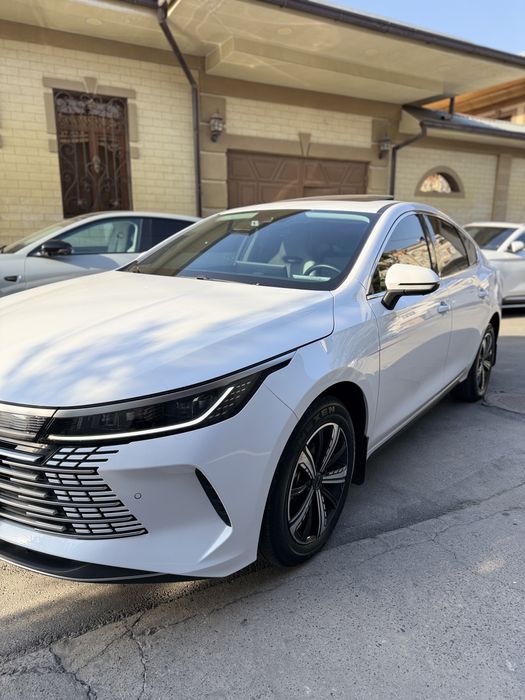 Byd chazor 120 li flacship fulli 2023 yil 19550