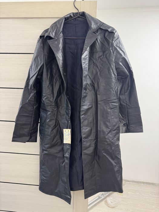 Куртка кожанная старая мода