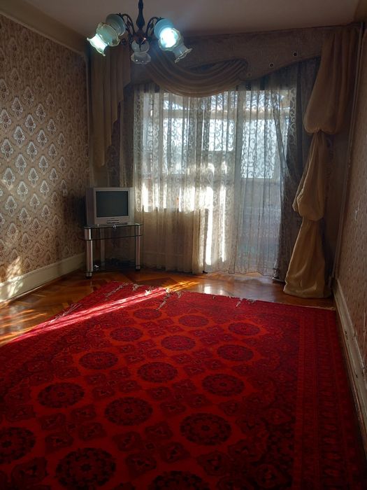 Олмазор тумани мас.Олимпия педиатрия ёнида 2хона 4этаж 5этажли дом сот