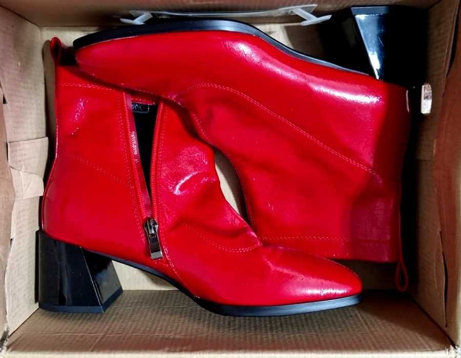 Женские ботинки новые лаковые Rio Anri