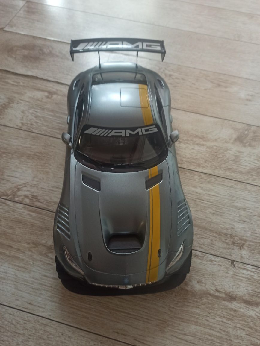 Радиоуправляема кола MERCEDES AMG GT