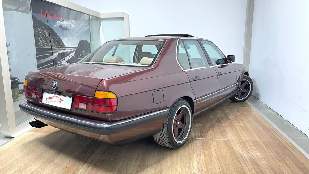 BMW 750 iL V12, 300cp, an fabricatie 1988 istoric absolut impecabil