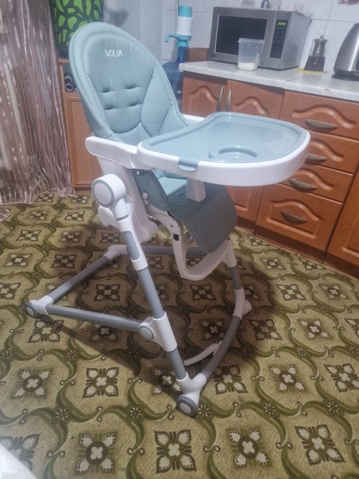 стульчик для кормления " IVOLIA" .