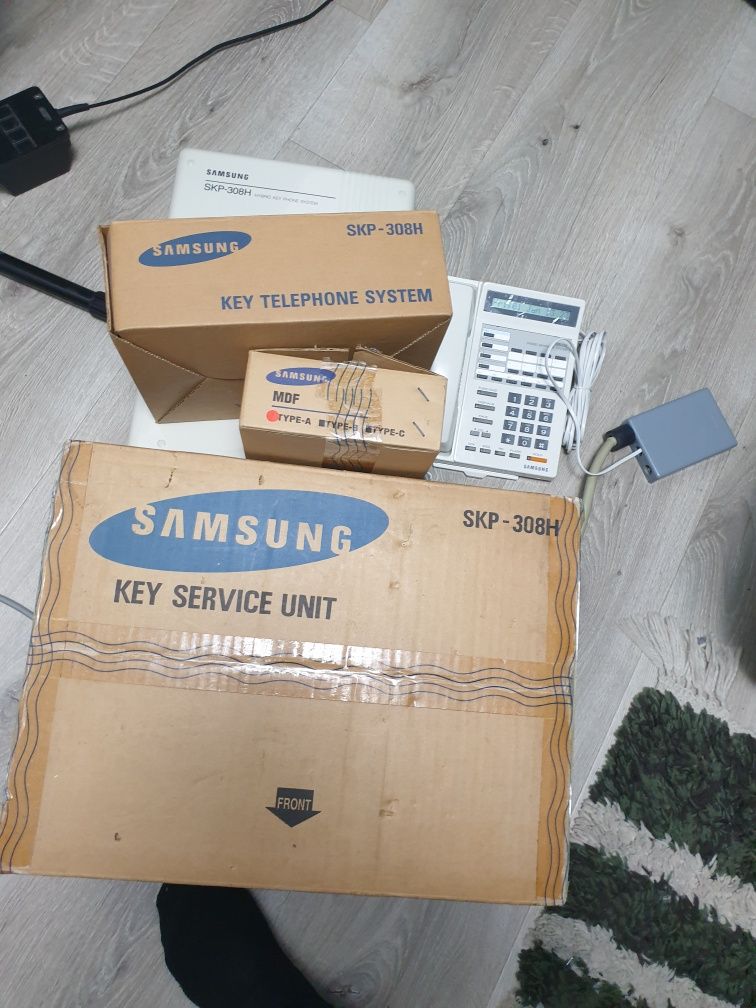 Centrala telefonica, Telefon principal de comanda: Samsung