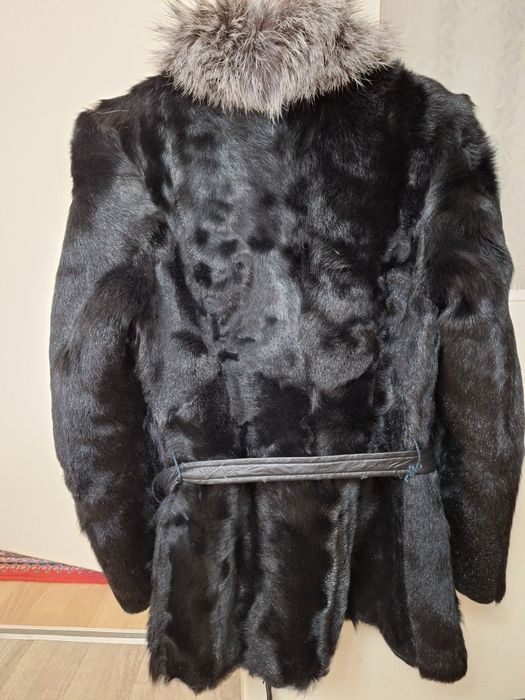 Шуба,размер 44.Мех натуральный.