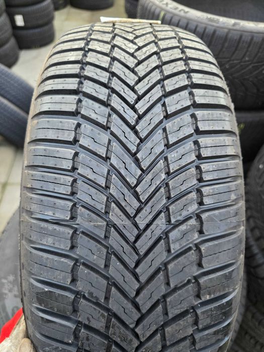 1бр Нова Всесезонна гума 205 55 16 - Bridgestone