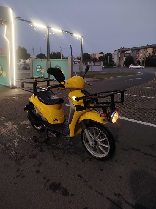 Scuter Piaggio Liberty 50 corporate