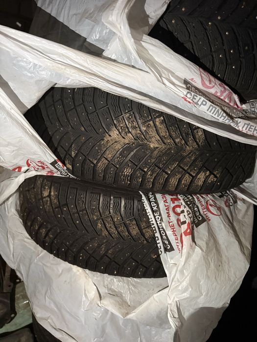 Michelin, 235/55 R20, стояли на хайлендере, шипы большинство упали