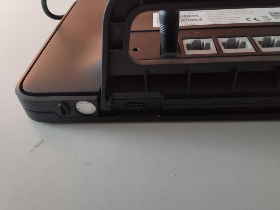 4G рутер за сим карти на Виваком -перфектен