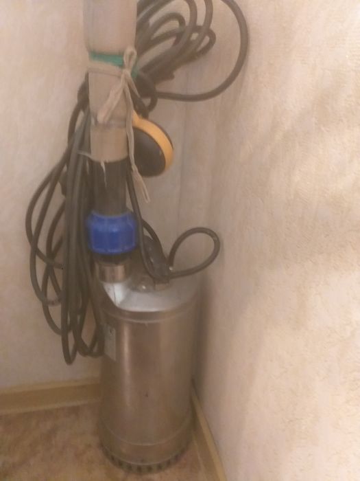 Продам насос дренажный