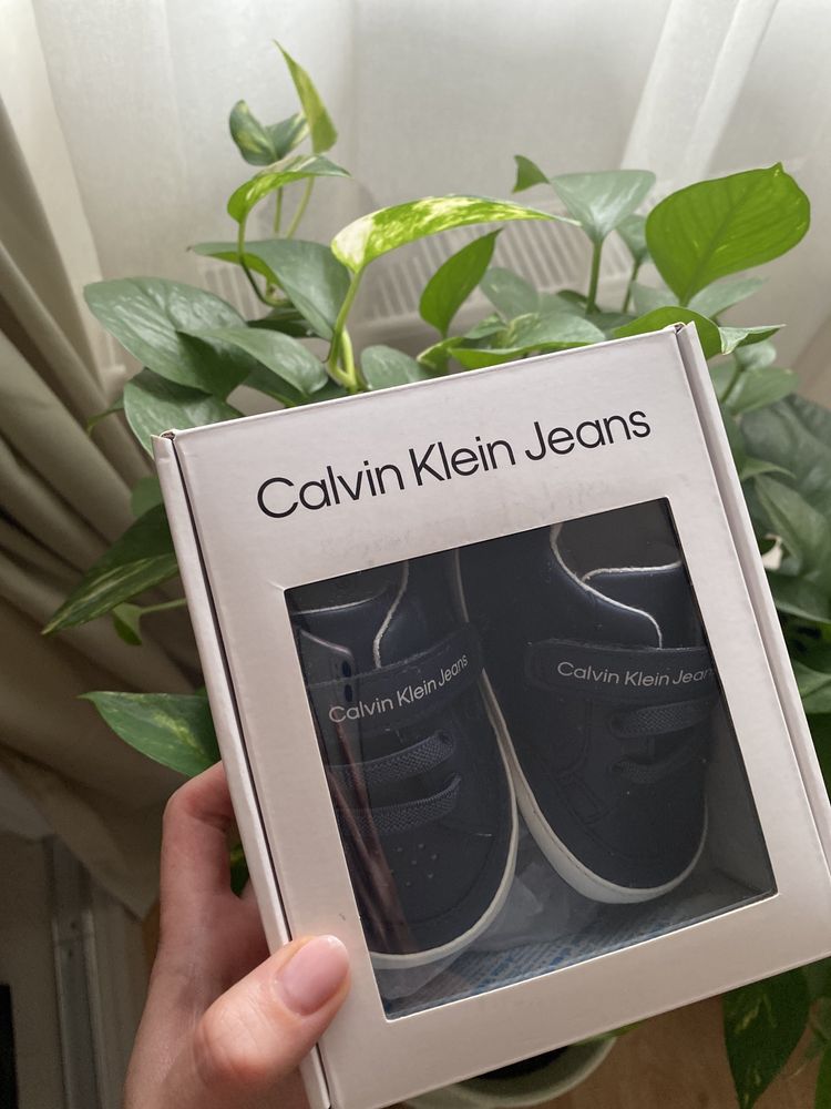 Tenesi Calvin Klein bebe