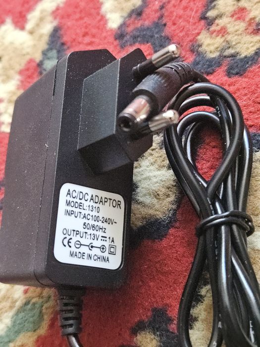 Alimentator 13V 1A