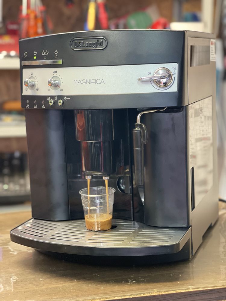Кафеавтомати | Кафемашини DeLonghi Magnifica ESAM 3000.B