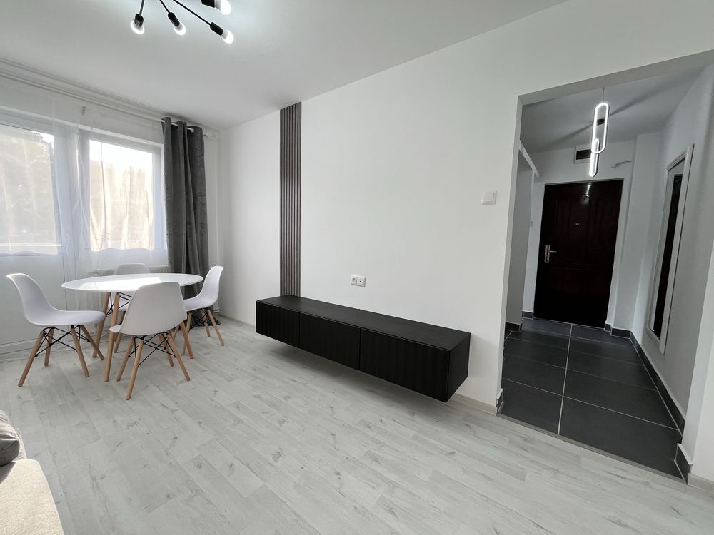 Apartament 2 camere Zona Micro 15 etajul 3 !!!