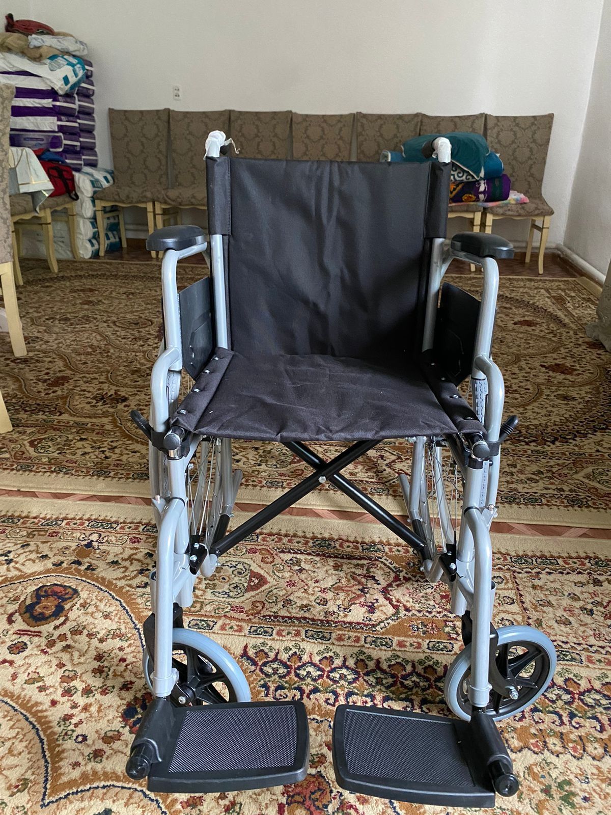 Инвалидная коляска обсолютна новая
