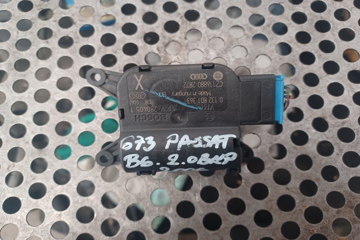 Motoras clapeta aeroterma dreapta 0132801363 Volkswagen VW Passat B6  [din 2005 pana  2010] seria S