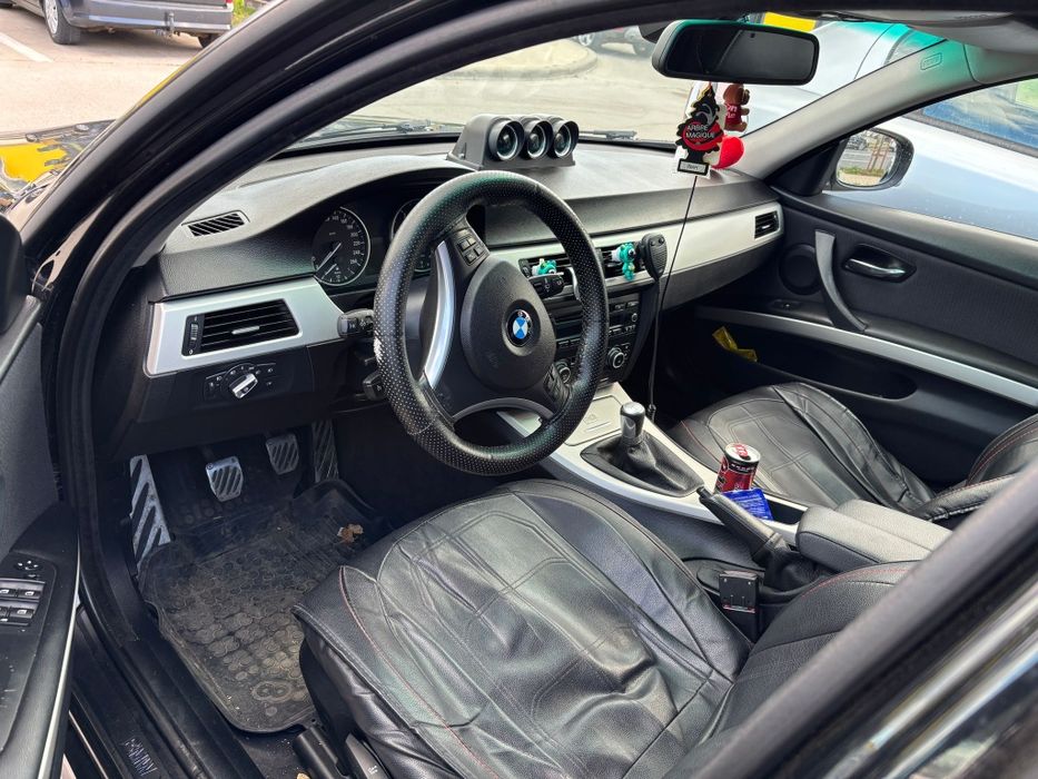 Vand bmw seria 3 318d an 2010 model facelift
