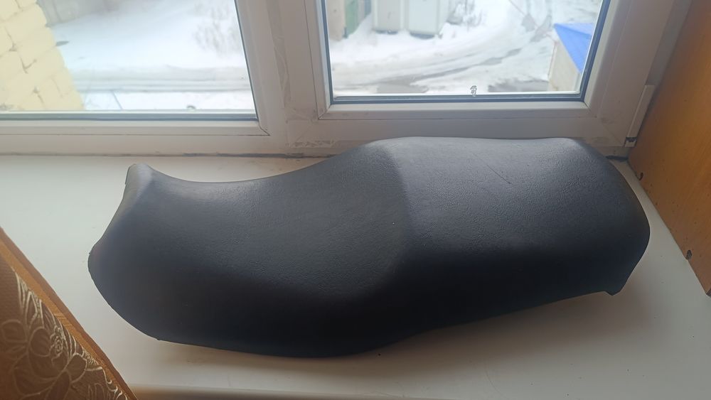 Продам седло Kawasaki zzr400