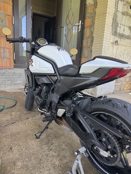 CFMOTO 700CL-X Sport