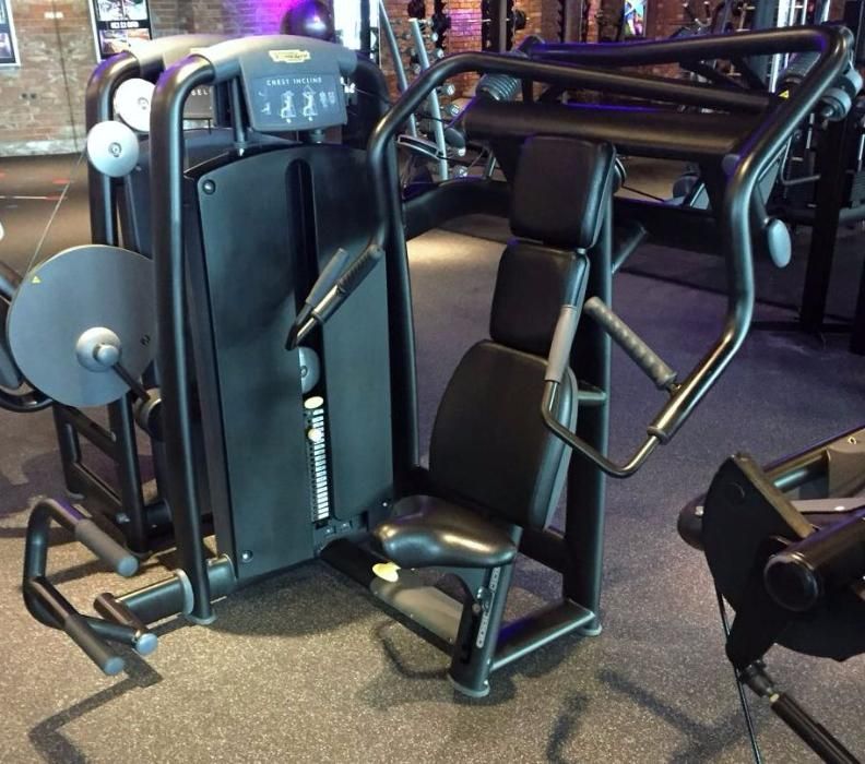 Фитнес уред Technogym Chest Incline