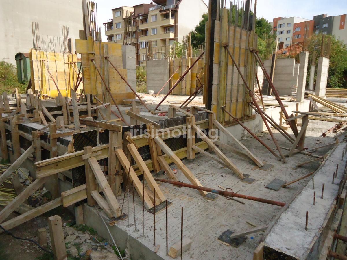 Продава се Двустаен апартамент в София, Овча купел - 71 кв.м за 1913 €/кв.м - Снимка #2