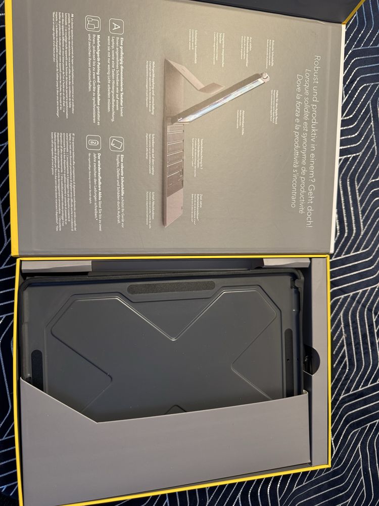 Клавиатура за IPad Pro 10.5 ZAGG - Rugged Messenger