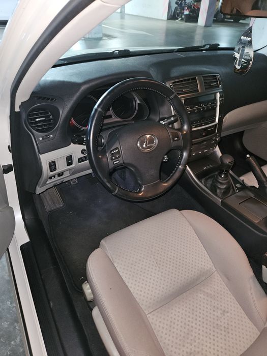 Lexus is220d 2008