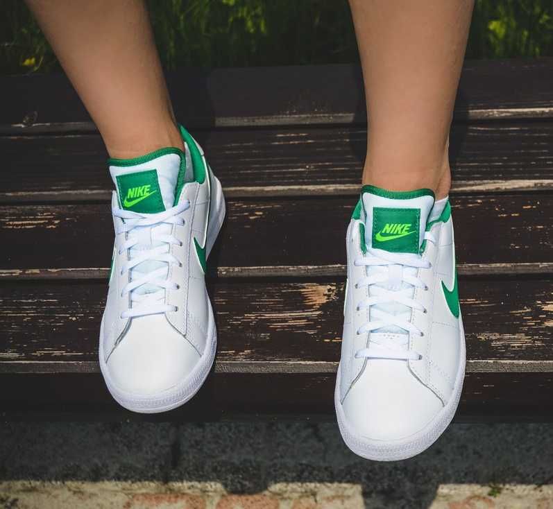 NIke Classic - Дамски Обувки , Маратонки