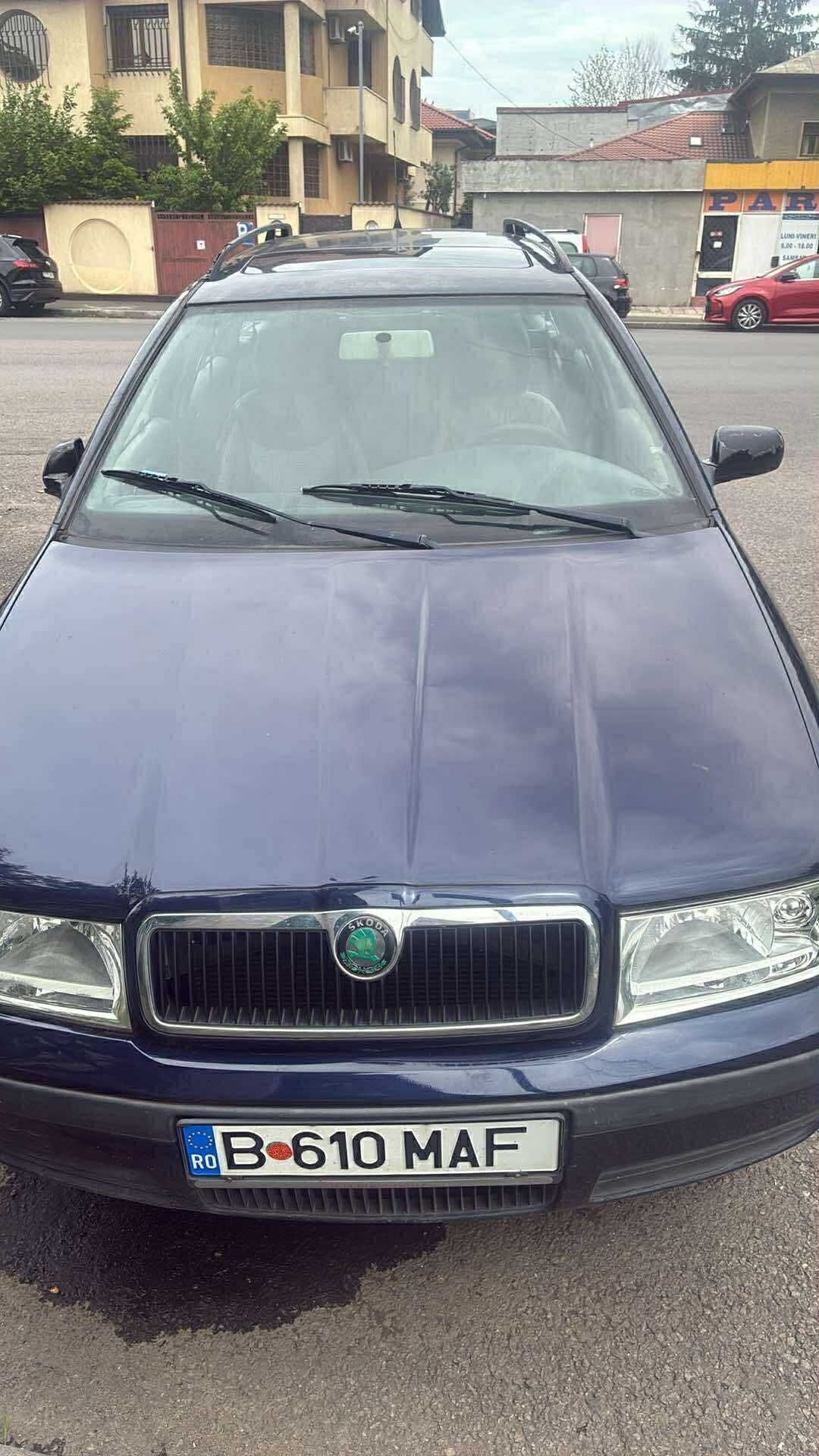 Vând Skoda Octavia